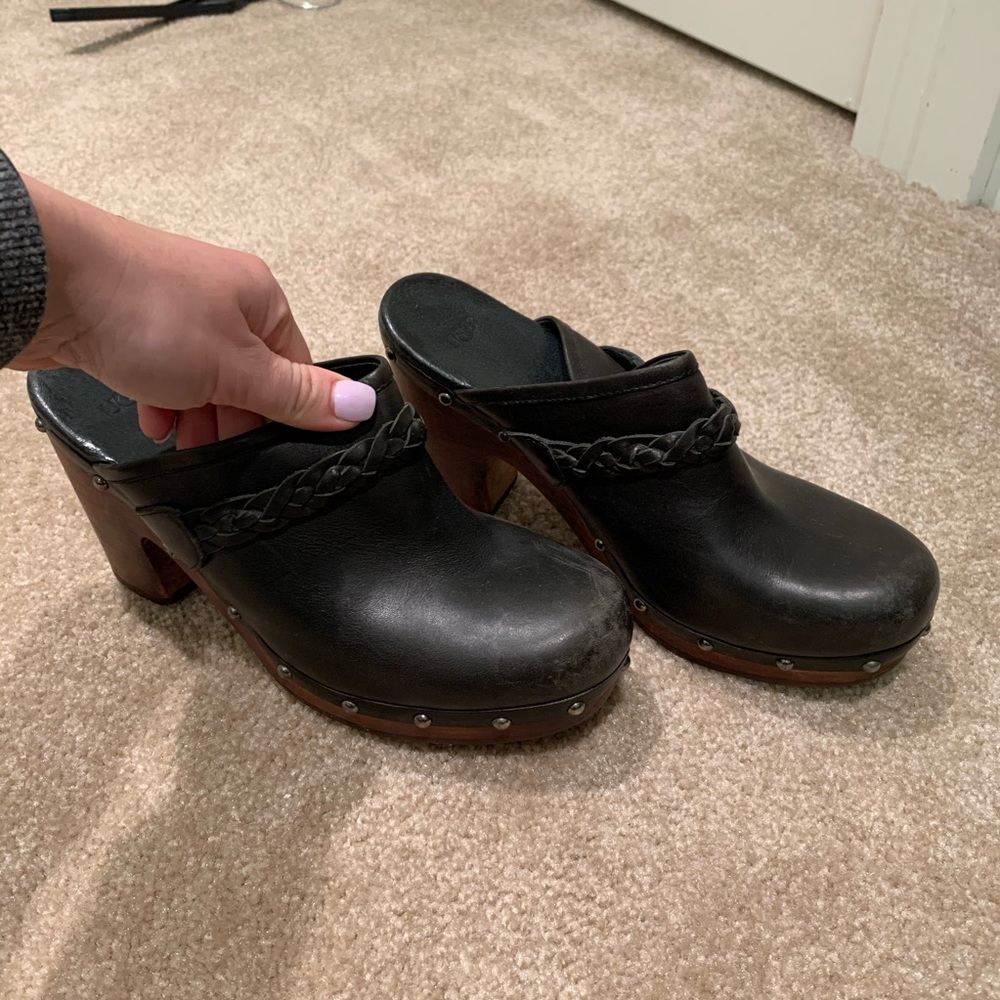 Black Leather Ugg Clogs